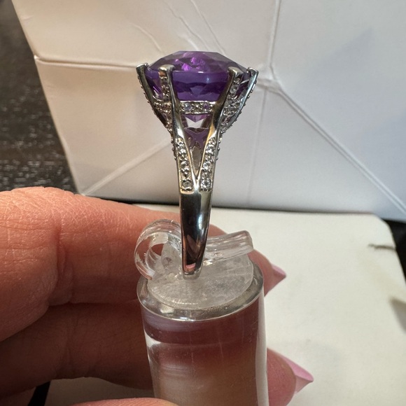 Vintage Purple Gemstone Ring - Picture 7 of 8